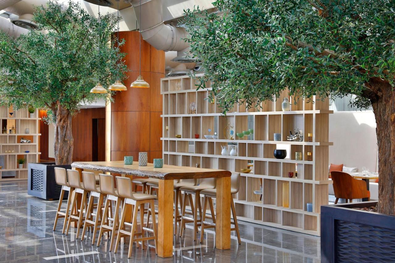 Jeddah Marriott Hotel Madinah Road Bagian luar foto The library