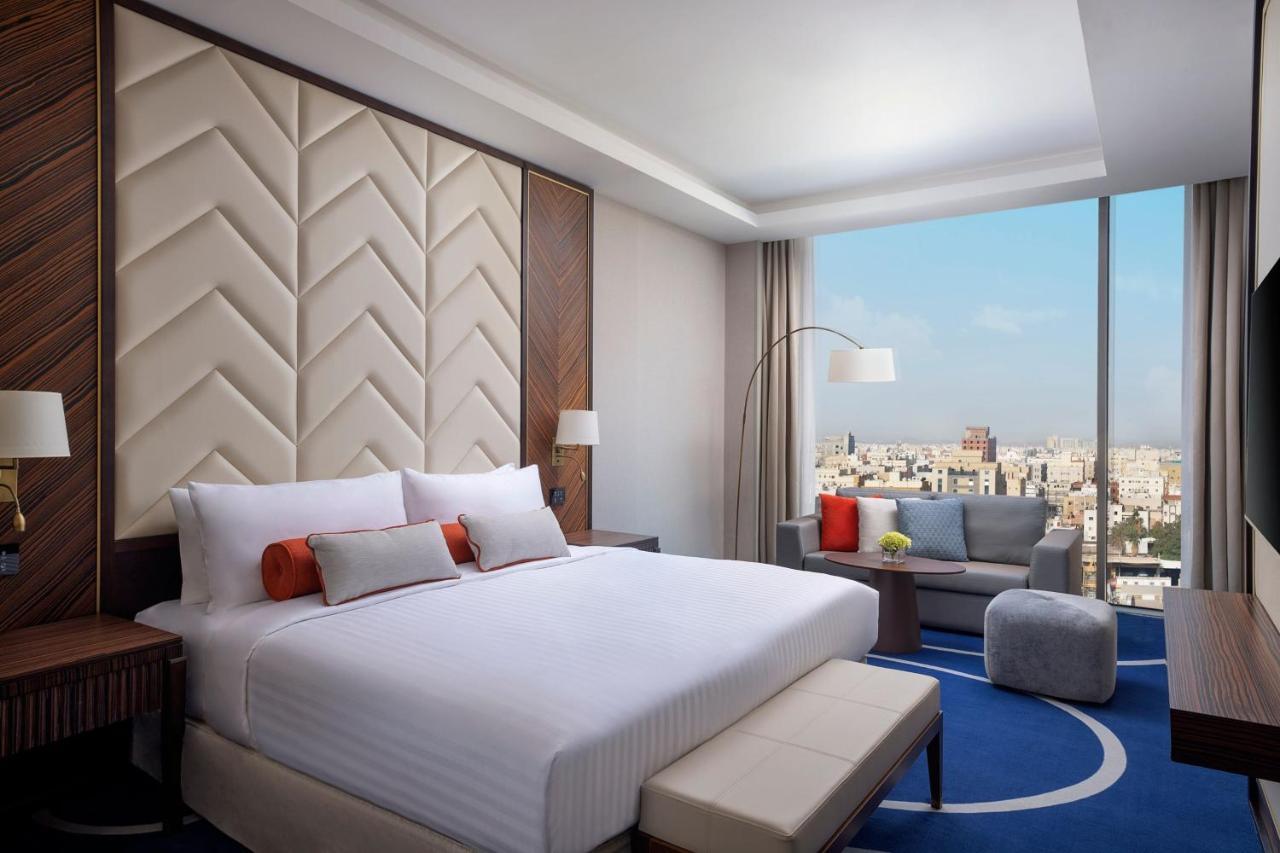 Jeddah Marriott Hotel Madinah Road Bagian luar foto Deluxe King