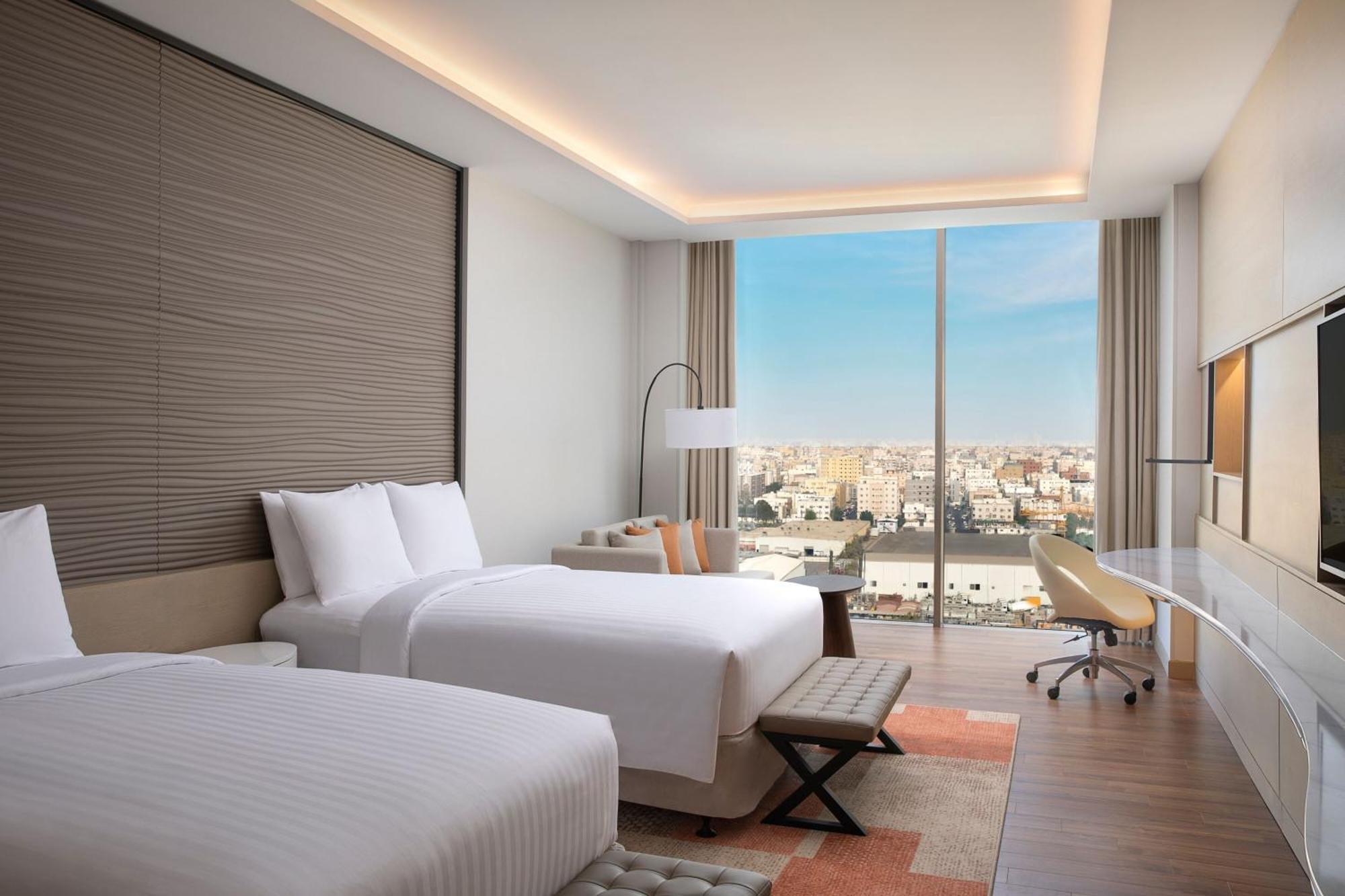 Jeddah Marriott Hotel Madinah Road Bagian luar foto Deluxe Room