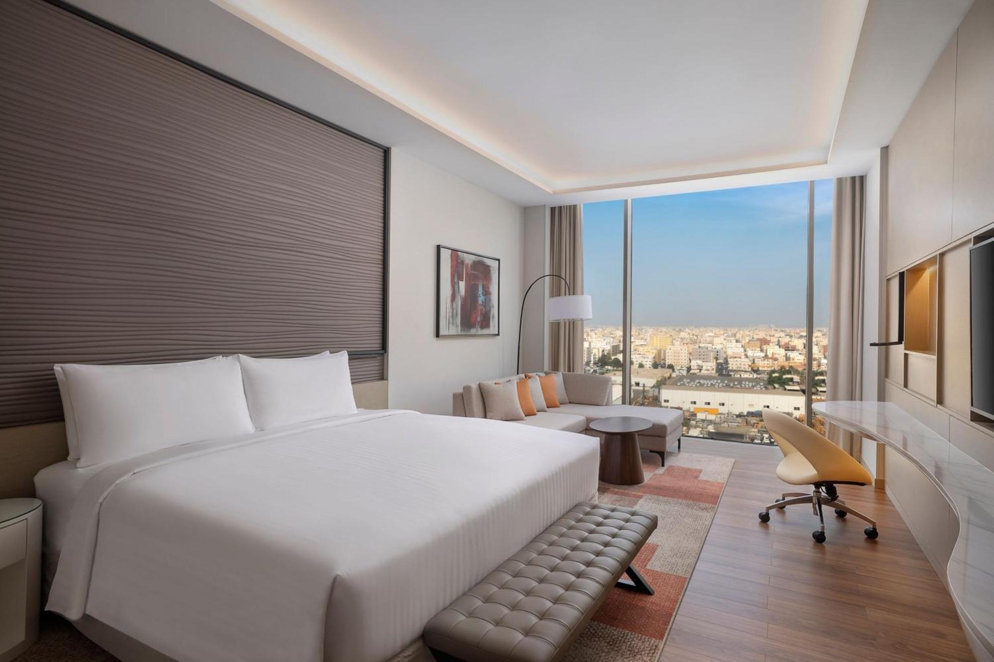 Jeddah Marriott Hotel Madinah Road Bagian luar foto Deluxe King