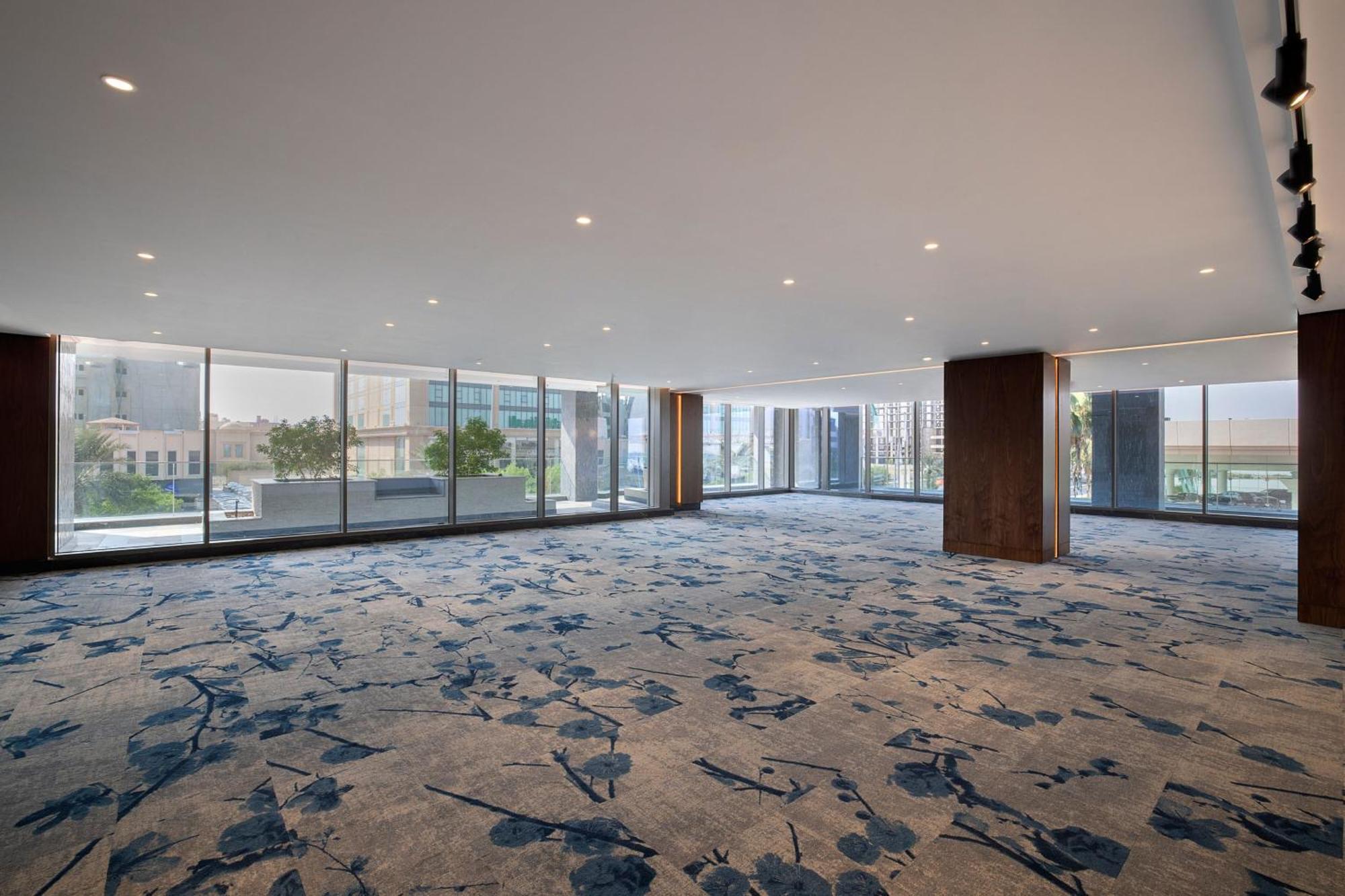 Jeddah Marriott Hotel Madinah Road Bagian luar foto The interior of the hotel