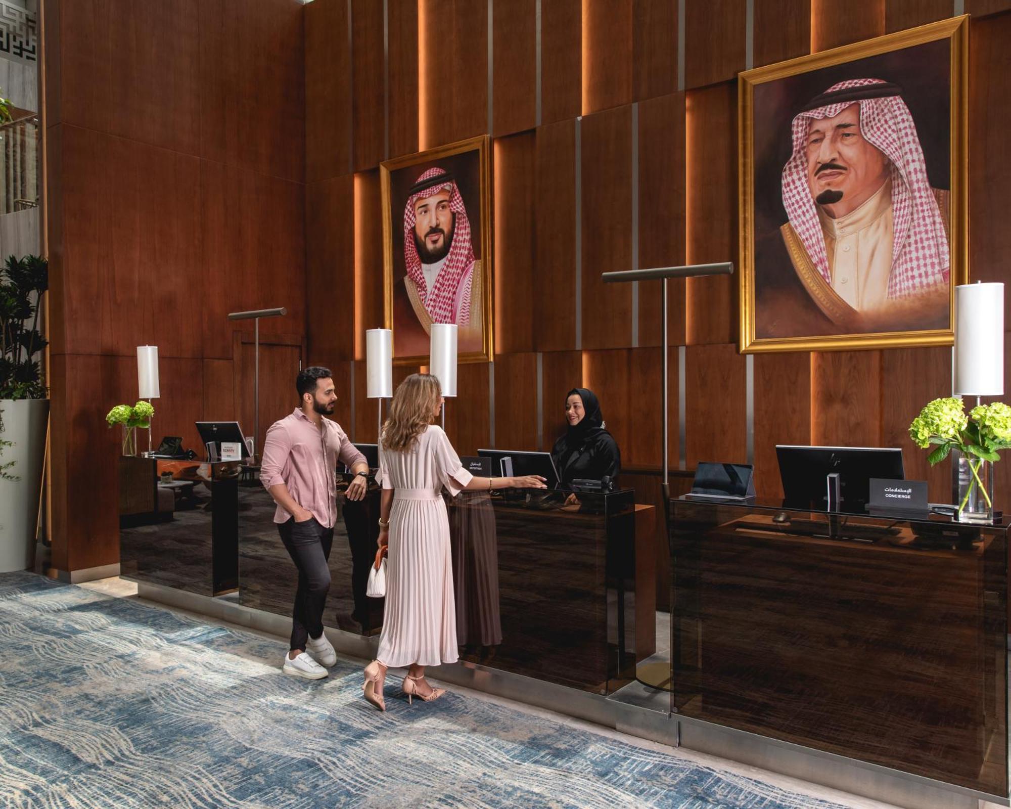 Jeddah Marriott Hotel Madinah Road Bagian luar foto The Ritz-Carlton, Riyadh